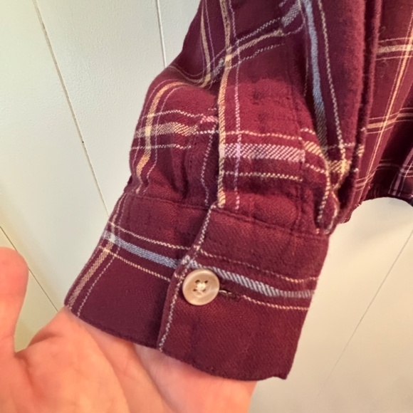 Woolrich vintage Burgundy women's button down plaid shirt size 12 - Picture 5 of 13